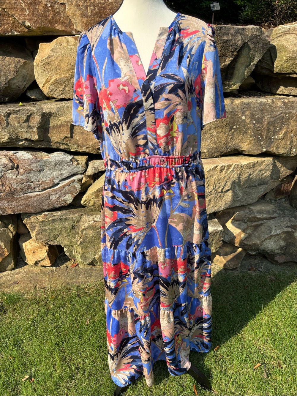 NWT Nic + Zoe Size L floral V-Neck Pockets 54 inches long Machine Wash Recycled